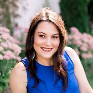Meet your Posher, Simone